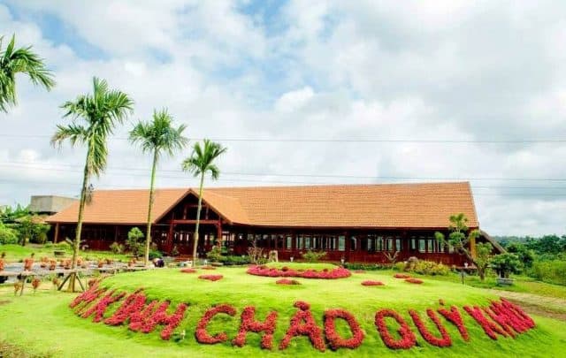 Mặt trước khu du lịch sinh thái KoTam 