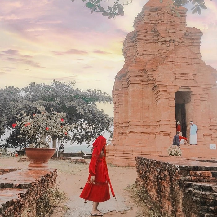 Khám phá vẻ đẹp huyền bí của tháp Chàm Poshanư Phan Thiết
